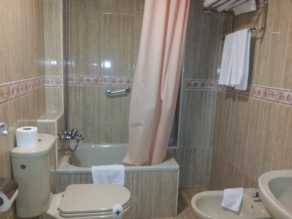 Begona Playa Hotel Gijon Bilik gambar