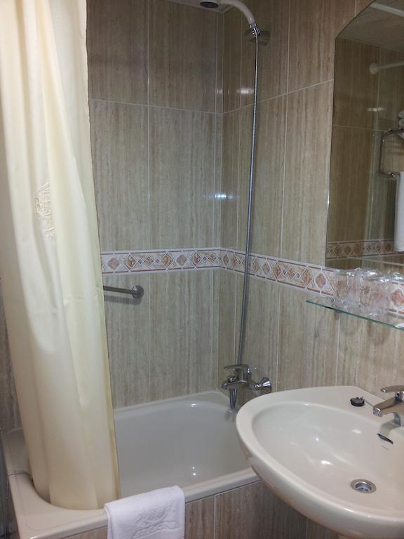Begona Playa Hotel Gijon Bilik gambar